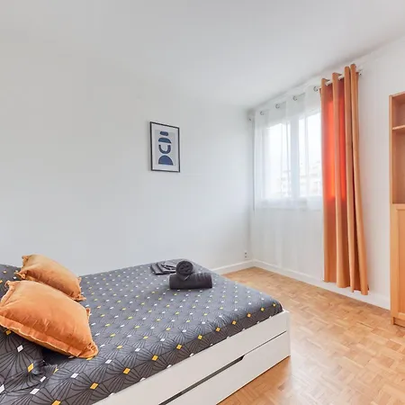T3 10min From Orly Airport And 5min From Rer B *